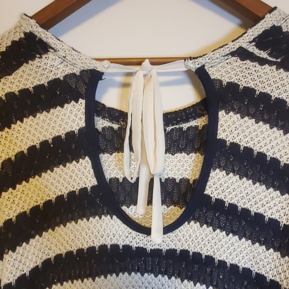 Light Sweater - Picture 3 of 3